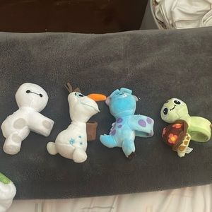 DISNEY CUTIE CUFFS STEERINGWHEEL BUDDIES